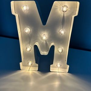 Decor M light letter